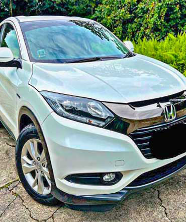Honda Vezel SUV car hire Sri Lanka for small groups