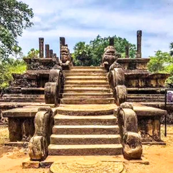 nissanka latha mandapaya